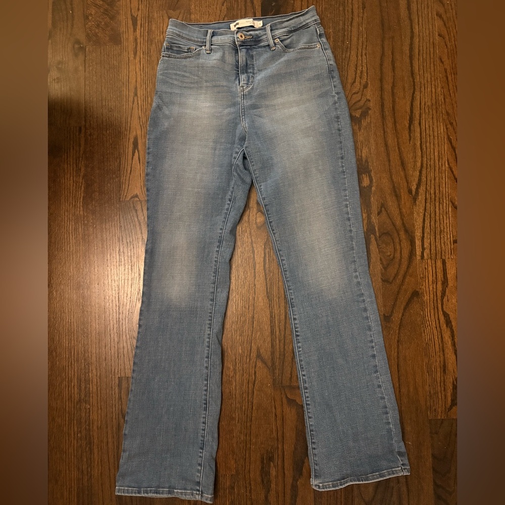 Levi’s 512 Bootcut Jeans